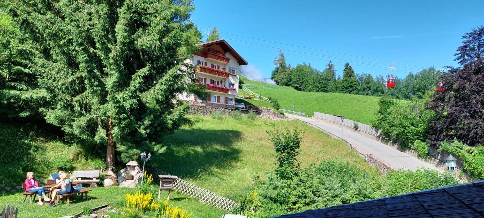 Hotel Garni Panoramik Ortisei Exteriér fotografie