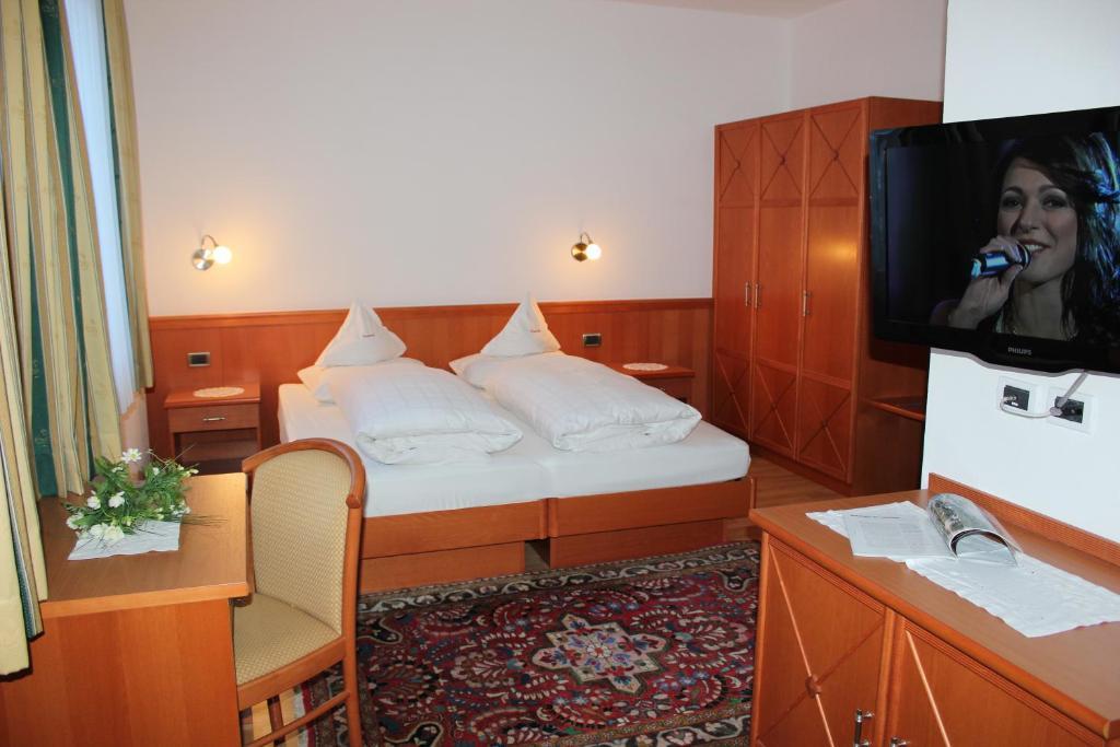 Hotel Garni Panoramik Ortisei Pokoj fotografie